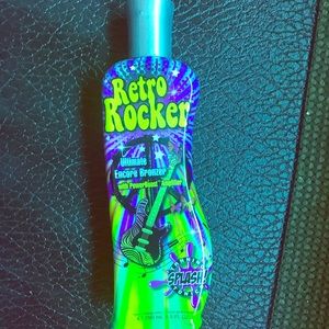 Retro Rocker tanning lotion by designer skin